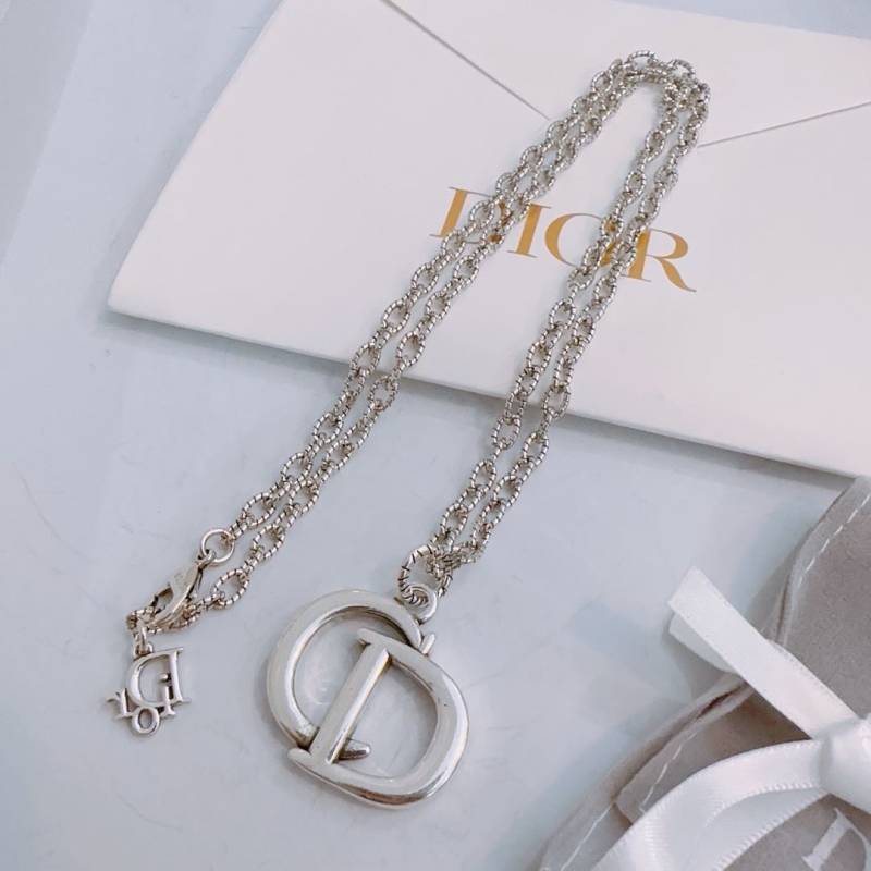 chr1st1an D10r necklaces